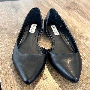 Steve Madden -pointed flats - great for casual work attire - gently used